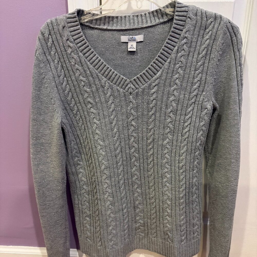 Croft & Barrow X-Small Gray V-Neck Sweater-Gently Worn-Like New
